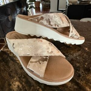 Clarks Beige and Cream Wedge Sandals
